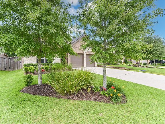 4th image of 248 Clementine Ct