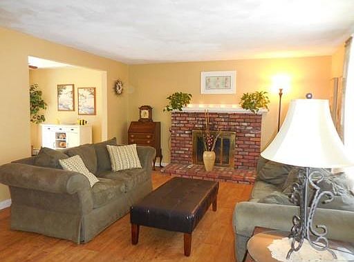 3rd image of 10 Charlotte Dr
