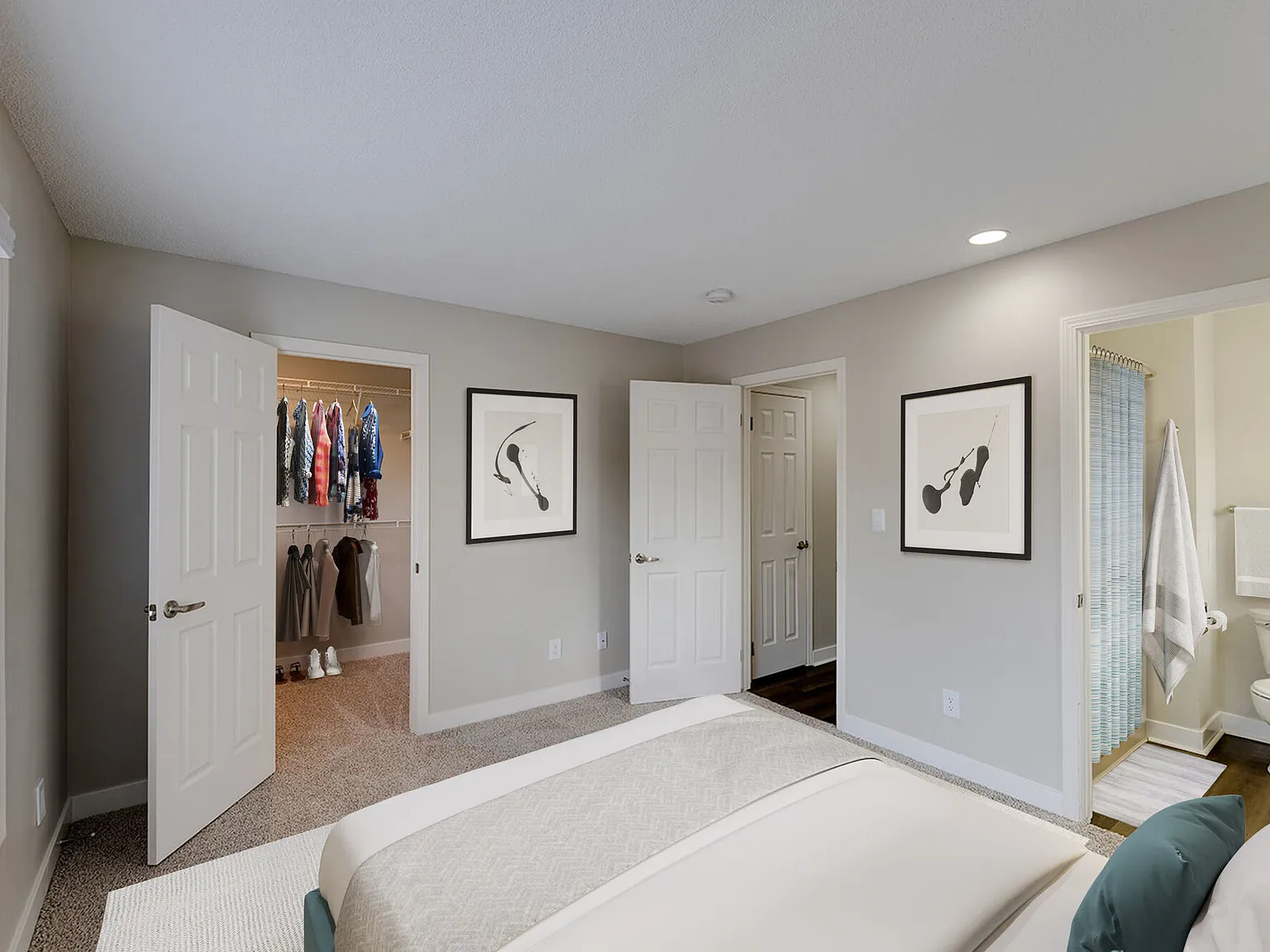 Wellington Apartments — Photo 4