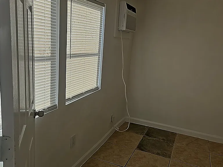 513 Princess Brittany Ct #D — Photo 18