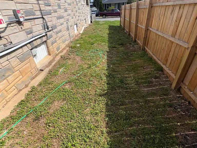 222 Townsend Ave — Photo 22