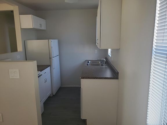 4th image of 722 E Turney Ave #1