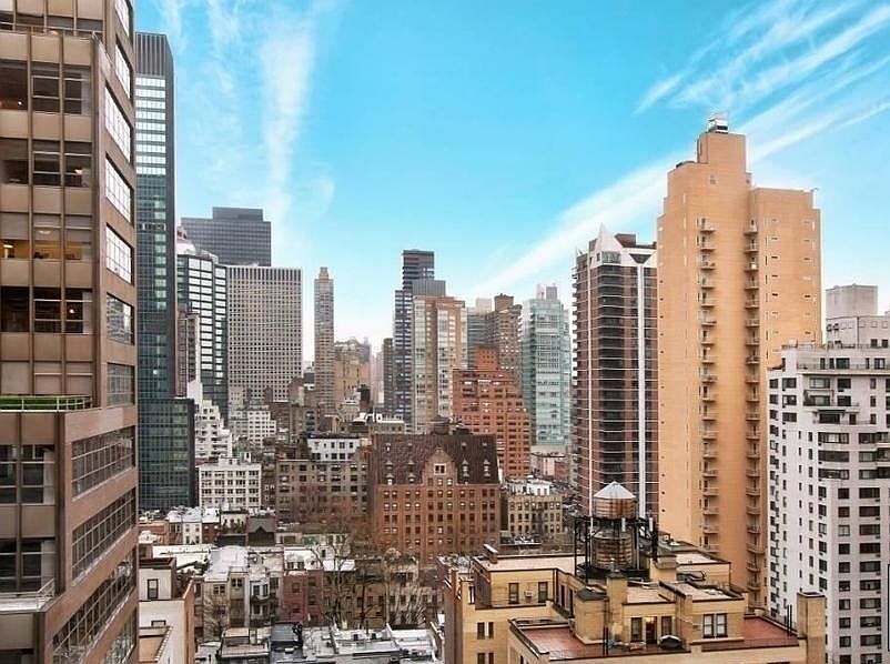 1st image of 216 E 47th St APT 21A