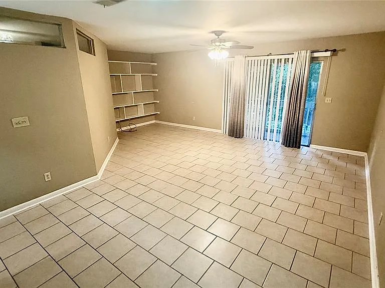 4411 SW 34th St #503 — Photo 8