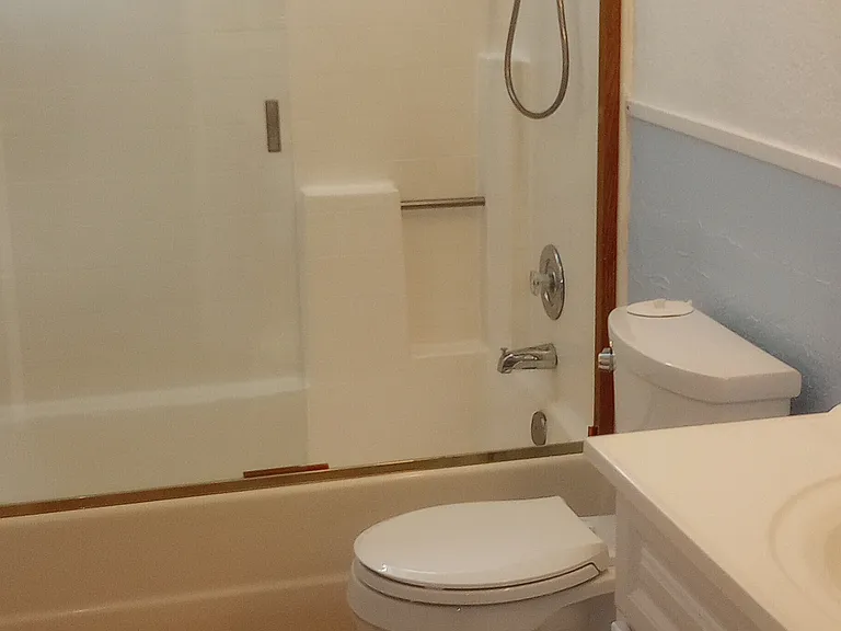 290 Riverview Dr — Photo 28