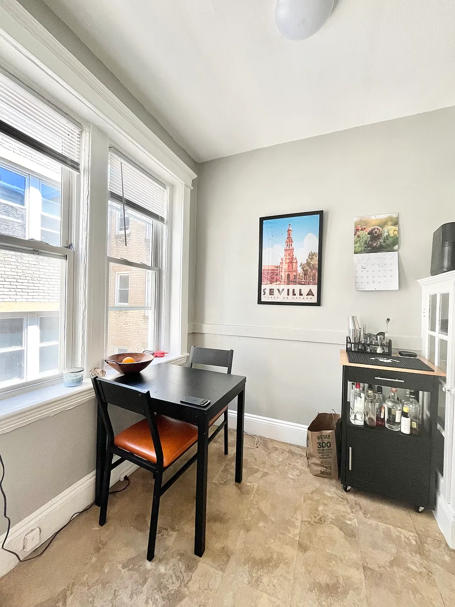 Building Photo - 1641 Commonwealth Ave #11