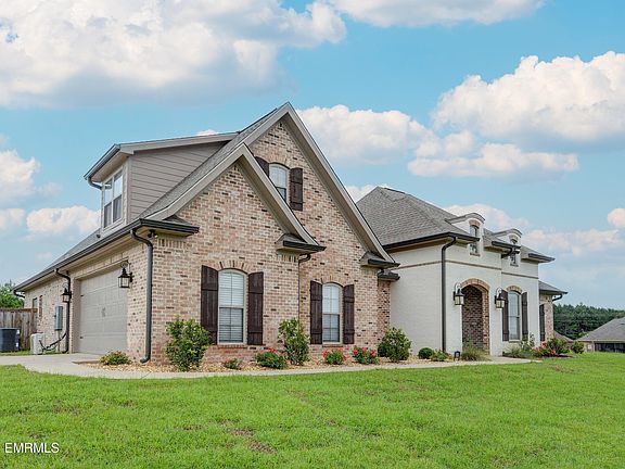 2nd image of 8726 Sophie Ln