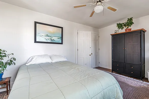 Sold by Daniel Gale Sotheby's International Realty | media 12