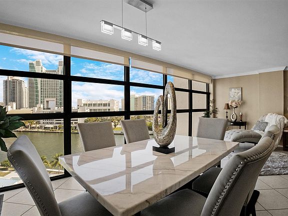 3rd image of 200 Leslie Drive #915