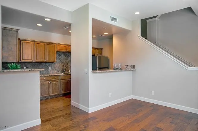 617 S Roosevelt St — Photo 6