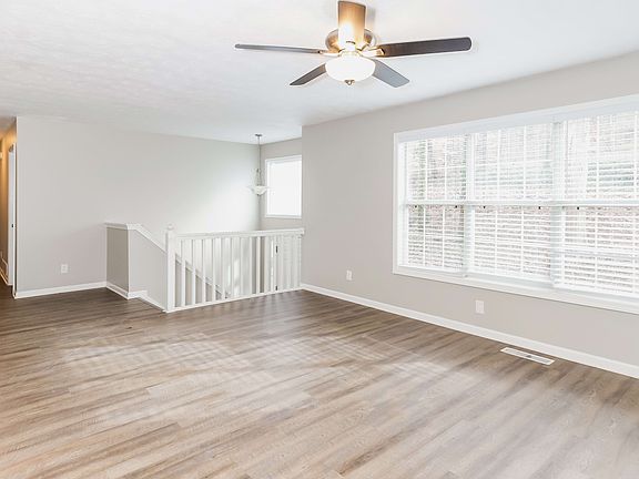 4th image of 2015 Kingswood Dr
