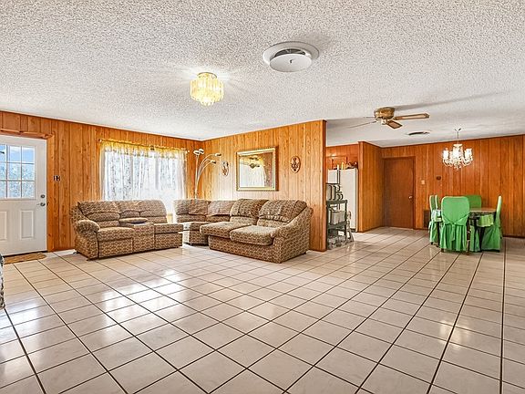 4th image of 705 Jeffery Rd