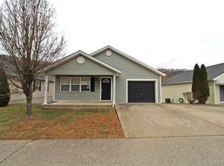 99 Palm Dr, Huntington, WV 25705