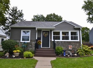 2550 Cody St, Bettendorf, IA 52722
