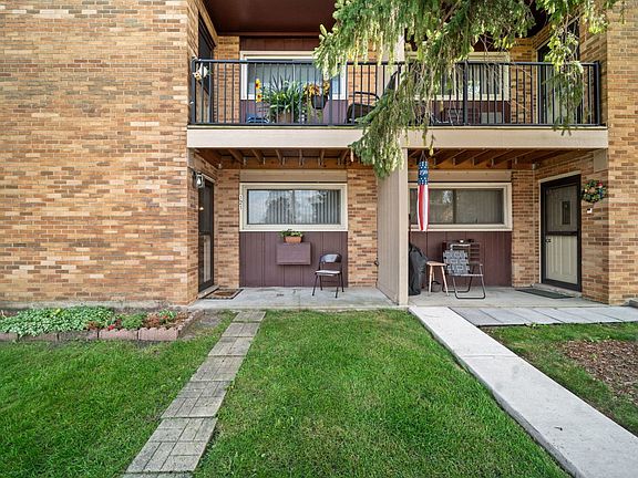 4th image of 212 Collen Dr APT 121