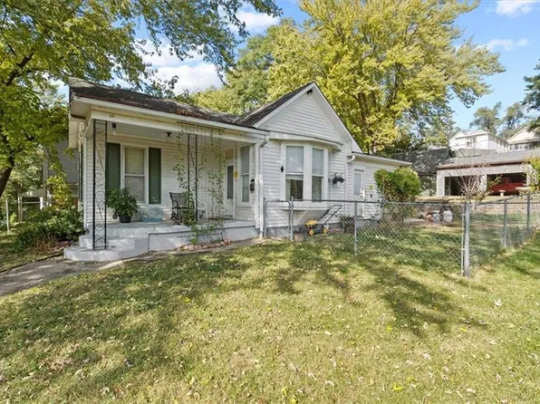 1811 Pacific St, Saint Joseph, MO 64503