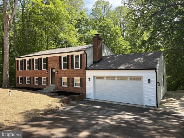 29778 Oak Rd, Mechanicsville, MD 20659