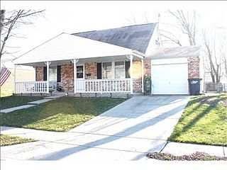 1st image of 19 Woodmont Ct