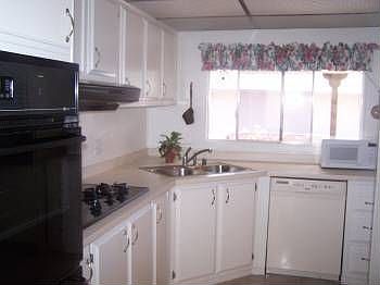 3rd image of 1004 Kerry Dr