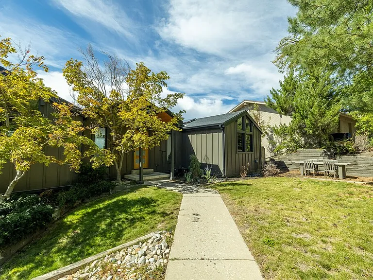 8784 S Russell Park Rd — Photo 74