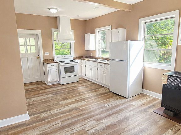 5th image of 1208 Peachtree St