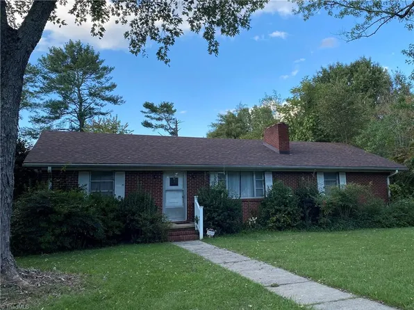 3919 Talcott Ave, Winston Salem, NC 27106