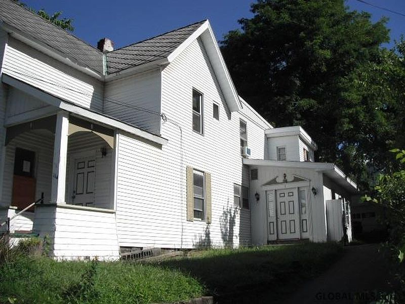 3rd image of 114 JAMES Street