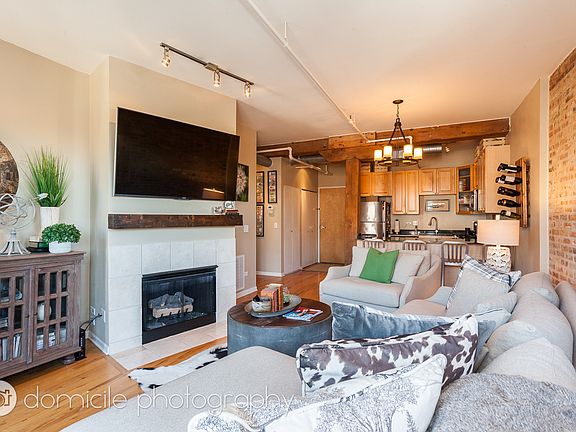 5th image of 1735 W Diversey Pkwy APT 315