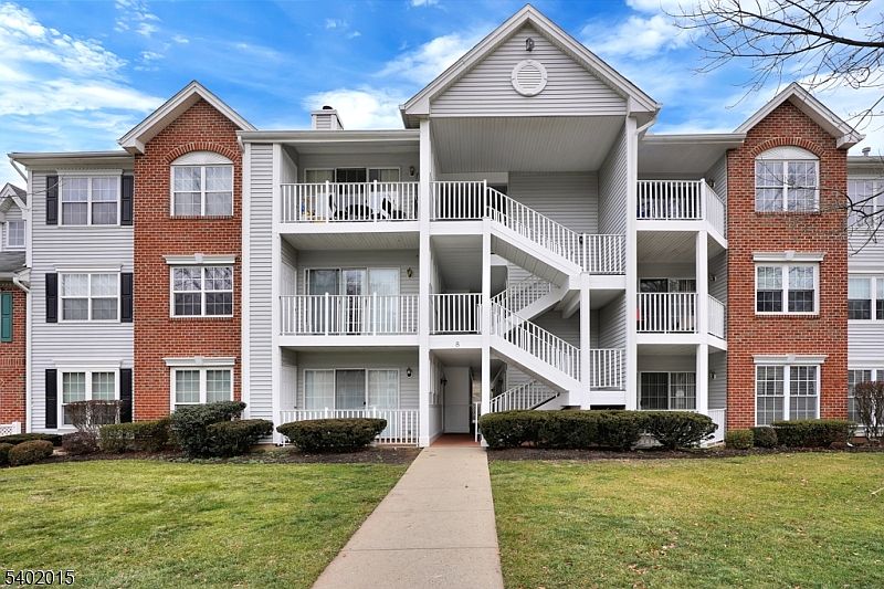 1st image of 807 Breckenridge Dr