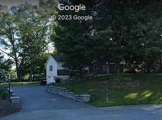 4 Manor Ct, Ballston Lake, NY 12019