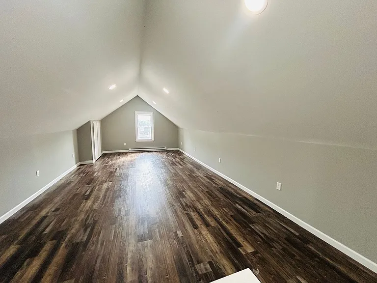 355 E Brown St — Photo 12