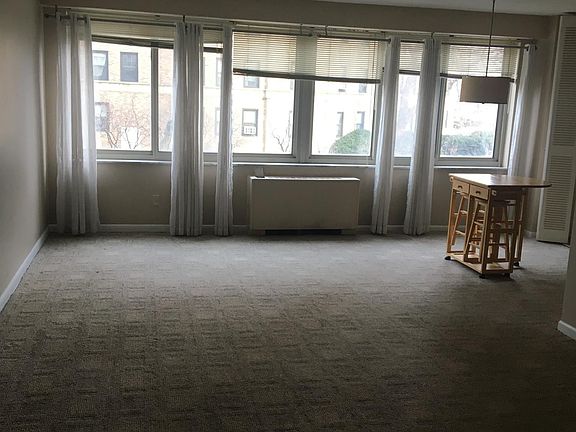 4th image of 12520 Edgewater Dr APT 208
