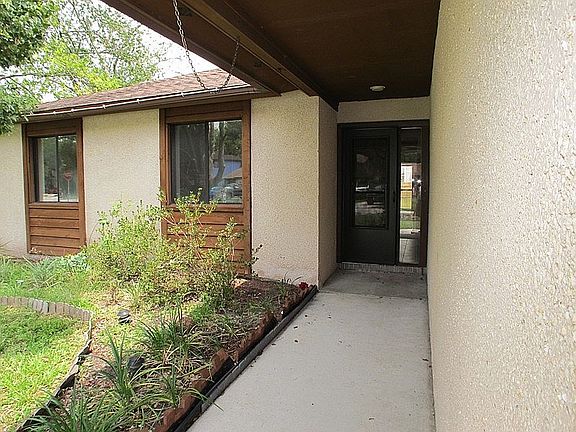 3rd image of 4049 Tyndel Creek Pl