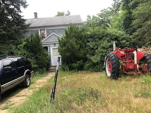 2nd image of 363 Prospect St