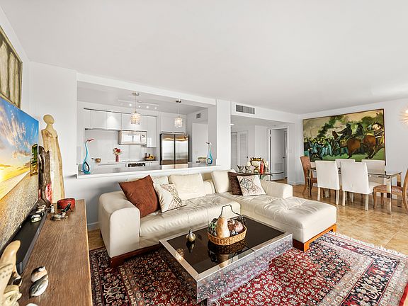 3rd image of 11111 Biscayne Blvd #807