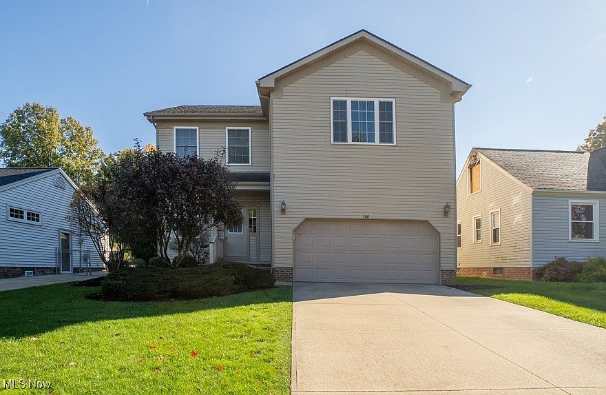1st image of 1207 Summit Dr