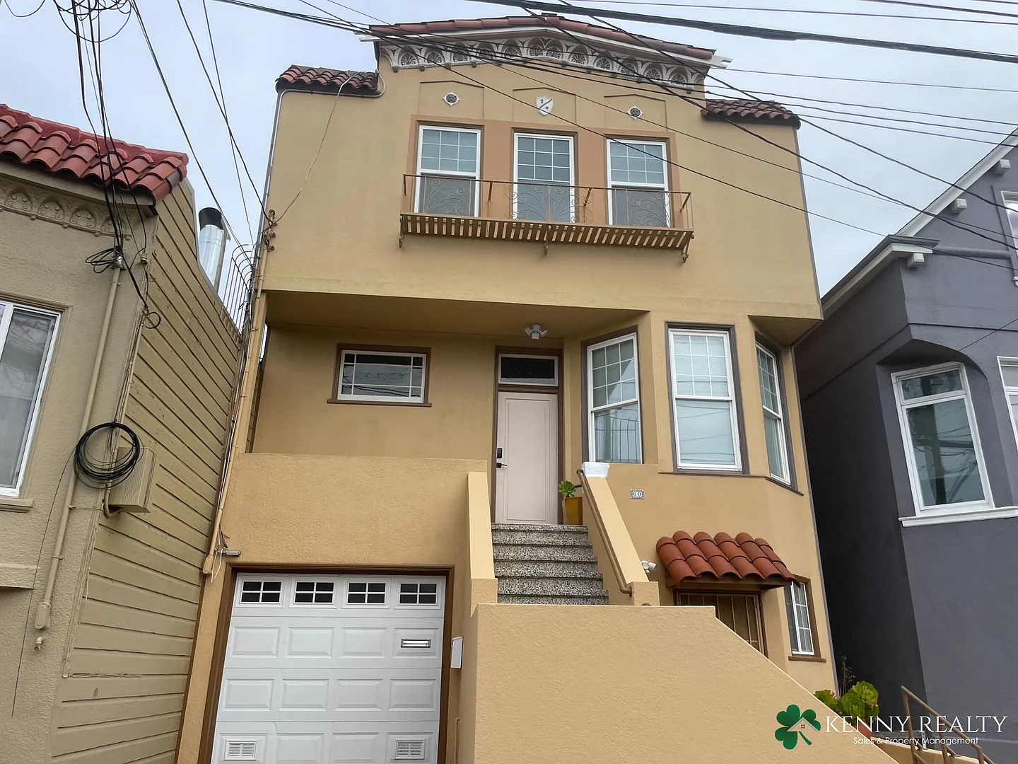 Spacious 4BR/2BA in Mission Terrace San Francisco — Photo 1