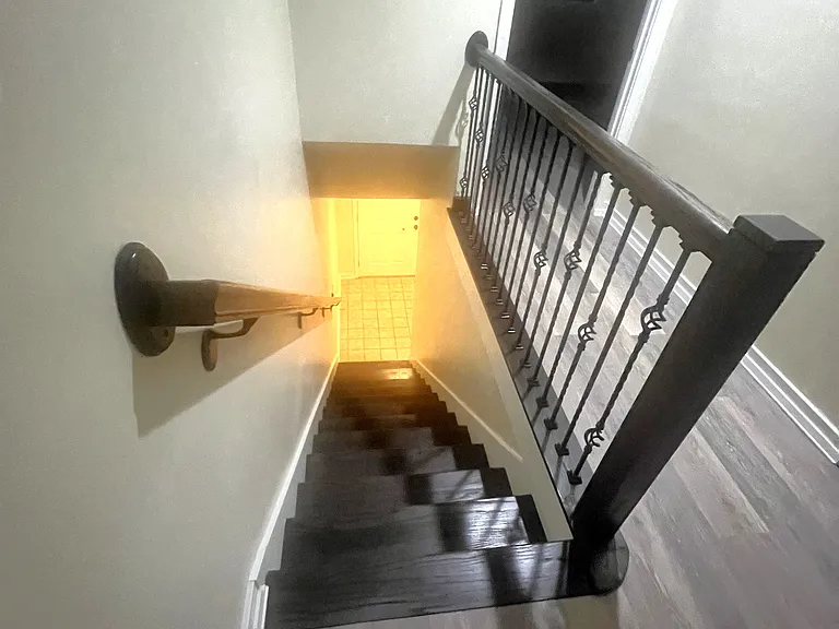 2304 Pine Ct S #13 — Photo 6