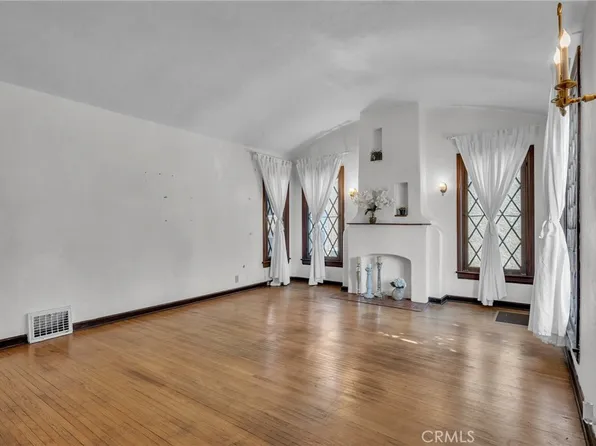 79 N Berkeley Ave, Pasadena, CA 91107