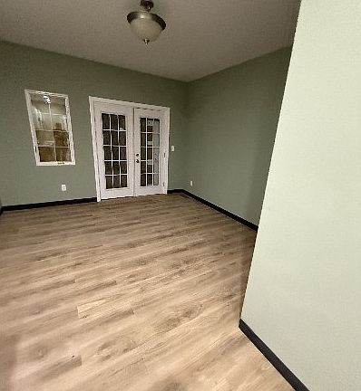 2nd image of 27 S Tuxedo St #3