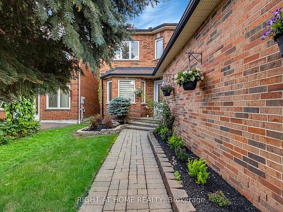3rd image of 4345 Romfield Cres