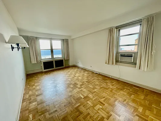 Rented by Compass | media 10