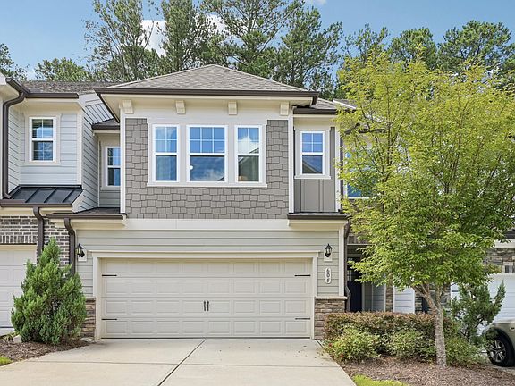 2nd image of 605 Newlyn Dr