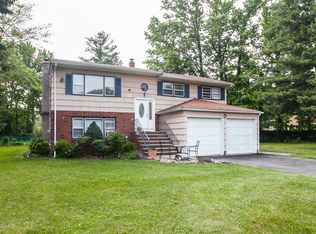 29 Ellmyer Rd, Edison, NJ 08820