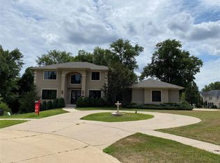 6606 Cottage Hill Ct NE, Cedar Rapids, IA 52411