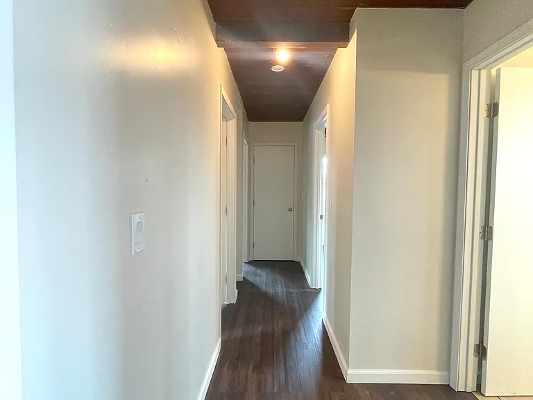 914 N Thornburg St — Photo 12