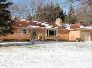 13705 Ridgewood Dr, Plymouth, MI 48170