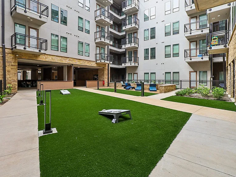Surfside at Sapphire Bay — Photo 28