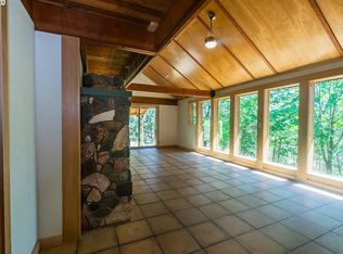 2118 Hogan Rd, Oakland, OR 97462