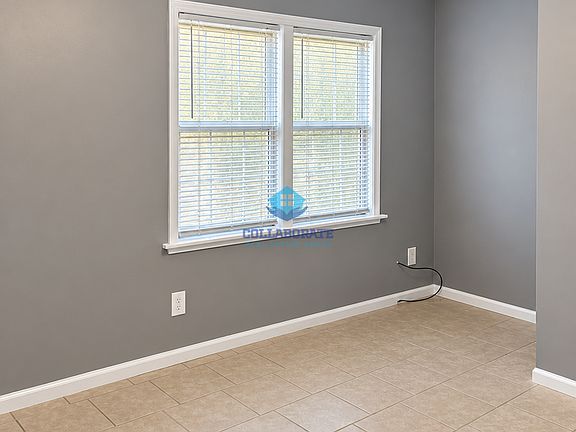 4th image of 574 N 4th St APT 2